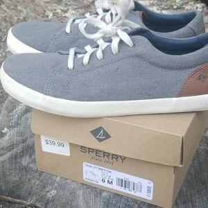 Sperry Canvas Shoes - Tuck Size 6